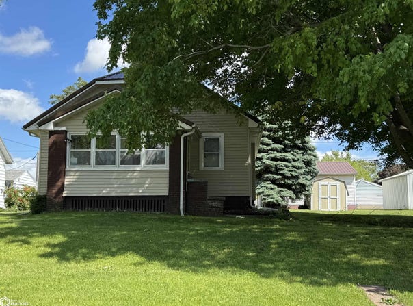 403 Livingston Avenue, Creston, IA 50801