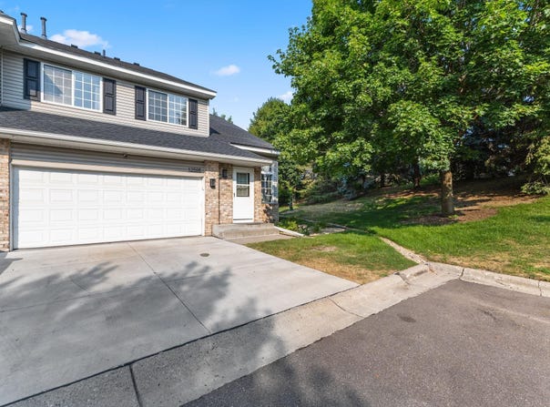 12598 74th Avenue N, Maple Grove, MN 55369