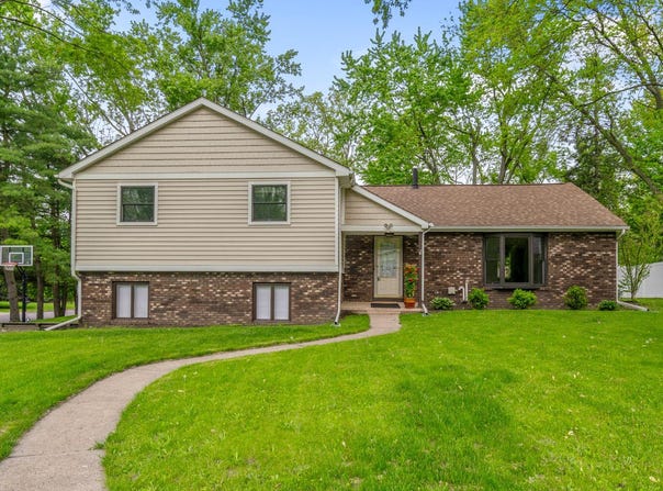 5304 Driftwood Avenue, Kalamazoo, MI 49009