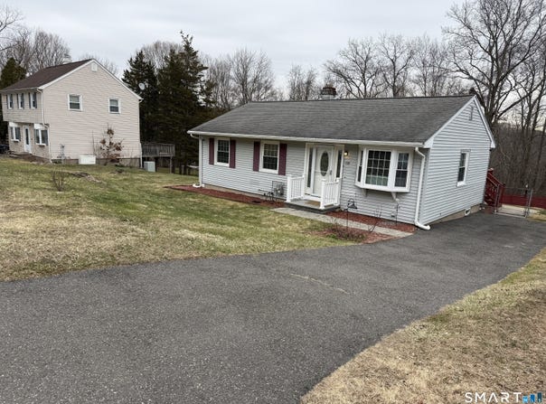 109 Red Robin Road, Naugatuck, CT 06770