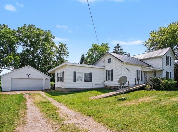 5715 Potters Road, Saranac, MI 48881