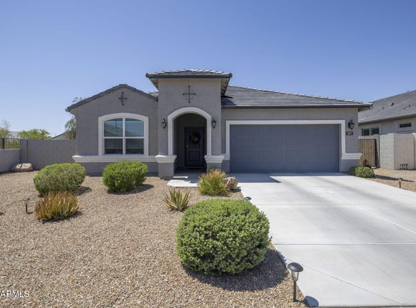 1071 W Castle Court, Casa Grande, AZ 85122