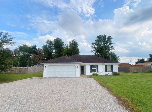 609 Ninth St, Grandview, IN 47615
