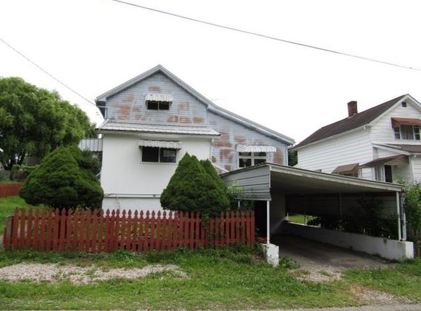 62 Dalzell Ave, Pittsburgh, PA 15315