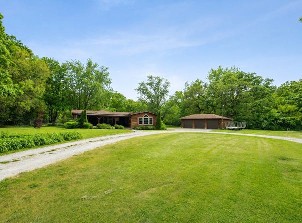 1801 Richton Road, Steger, IL 60475