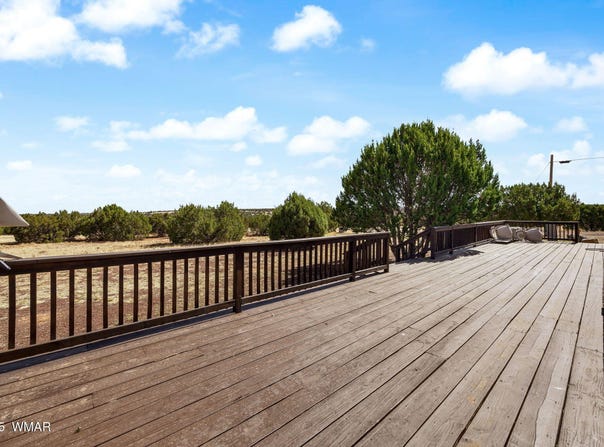 8527 Lyzniack Place, Show Low, AZ 85901