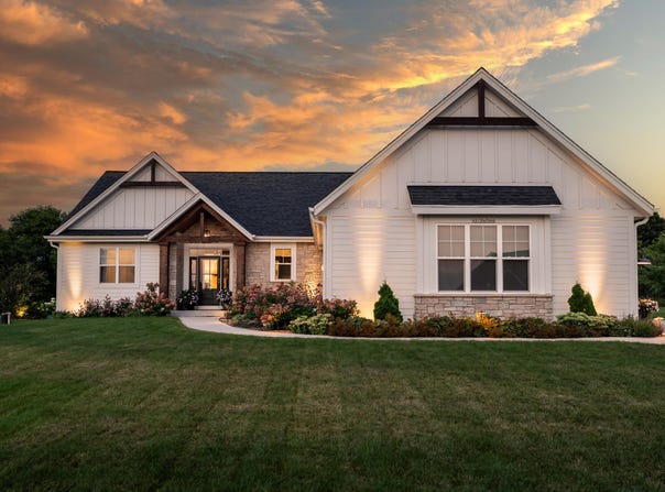 W272n7066 Dentons Run, Lisbon, WI 53089