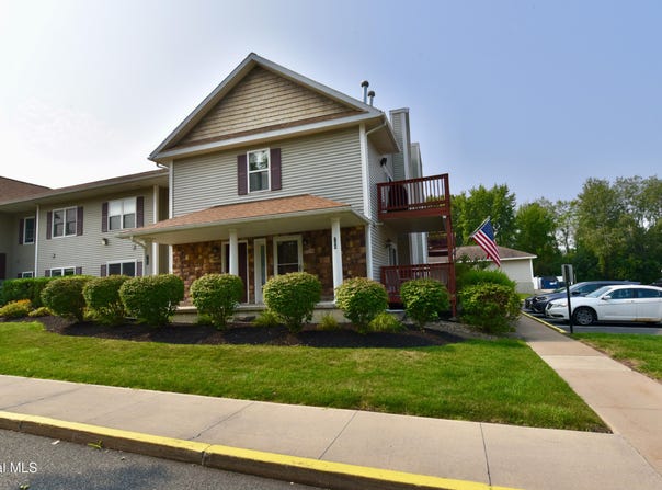 1200 Hillside Avenue, Niskayuna, NY 12309