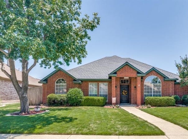6110 Faringdon Lane, Rowlett, TX 75089