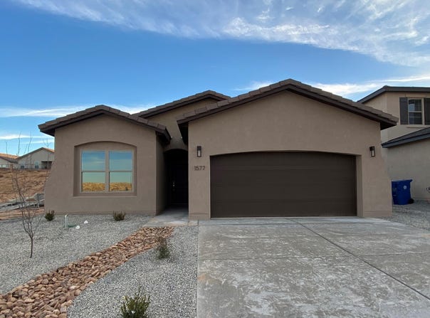 1577 Valle De Colores Road NW, Los Lunas, NM 87031