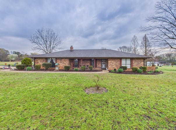 36 Dustin Road, Steens, MS 39766