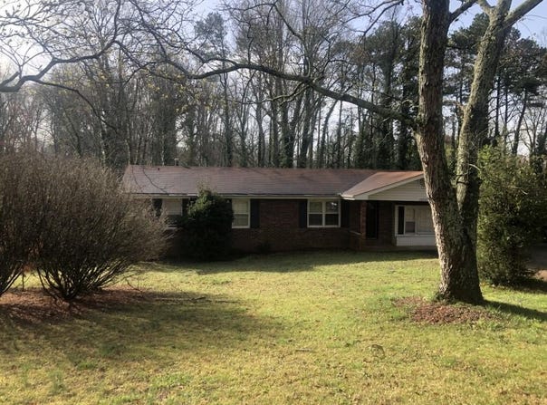 2076 Dobbins Drive NW, Kennesaw, GA 30144
