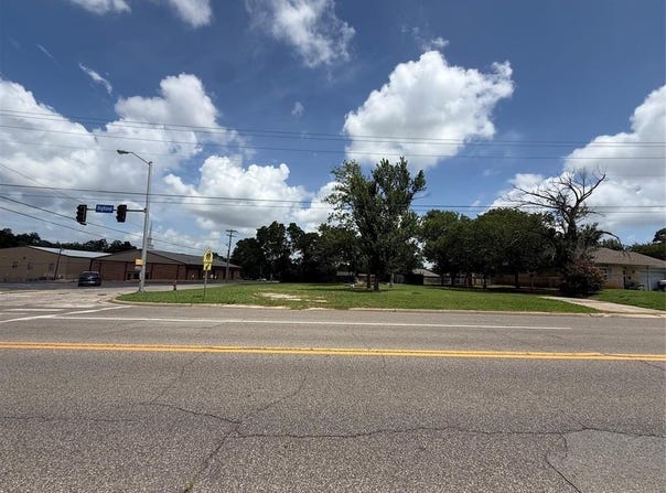 1304 E Highland Street, Shawnee, OK 74801
