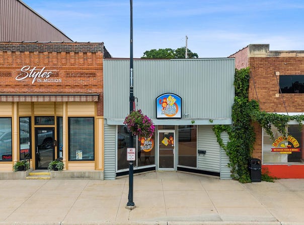 338 State St, Garner, IA 50438