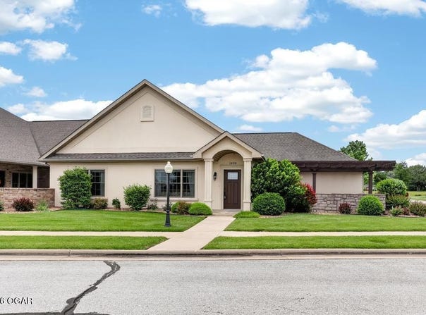 1428 Lark Lane, Carthage, MO 64836