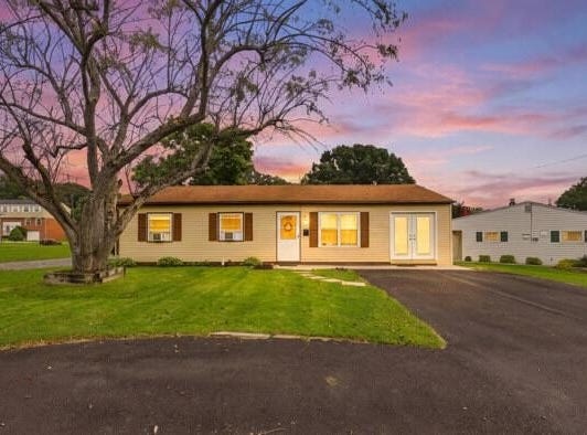 1233 Jordan Dr, Johnstown, PA 15904
