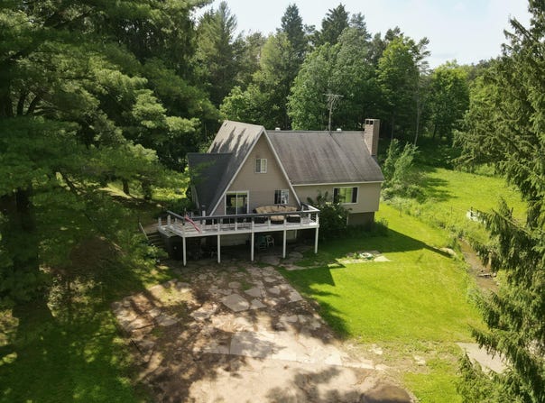 23580 22 Mile Road, Paris, MI 49338