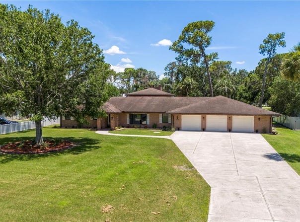 404 DICKMAN DRIVE SW, RUSKIN, FL 33570