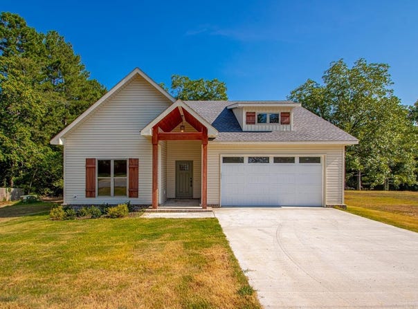 204 E Sunset Drive, Sheridan, AR 72150