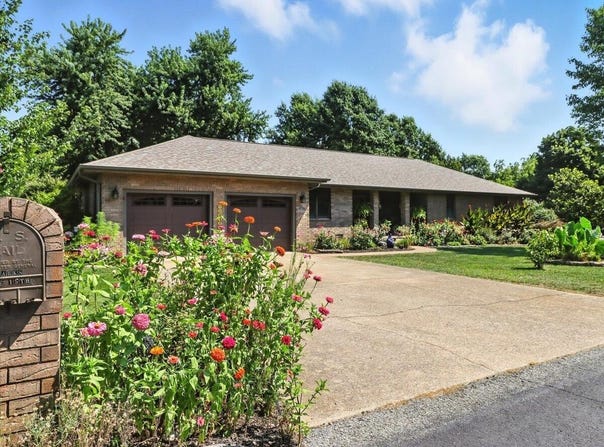 1105 E 15th Street, Mountain Grove, MO 65711