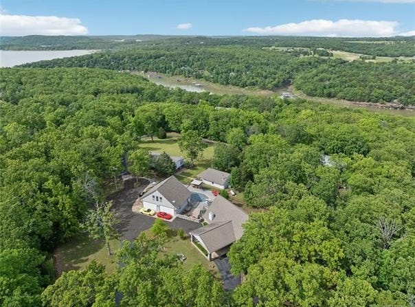 20136 W Chicken Creek Road, Cookson, OK 74427