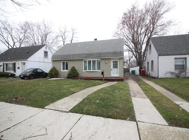 22779 Almond Avenue, Eastpointe, MI 48021