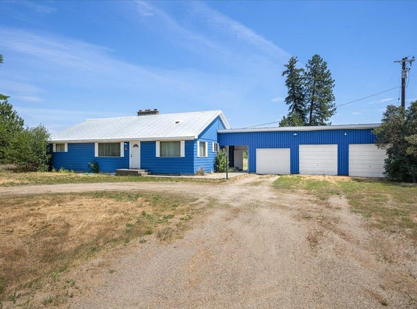 40010 NEWPORT HWY, ELK, WA 99009