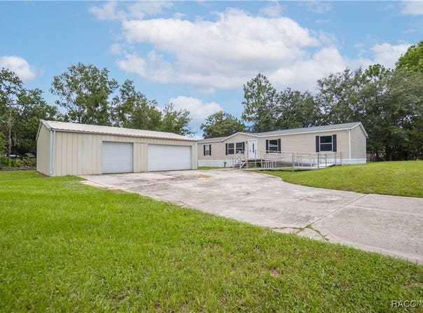 8064 W Fandango Court, Crystal River, FL 34428