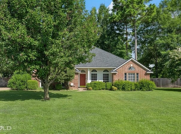 321 Blue Fox Circle, Haughton, LA 71037