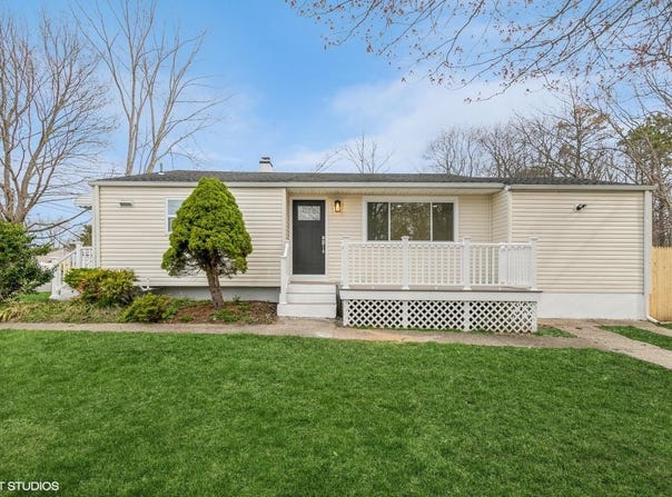 277 Louise Avenue, East Patchogue, NY 11772