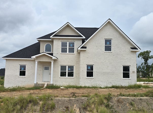 438 Burlington, Lizella, GA 31052