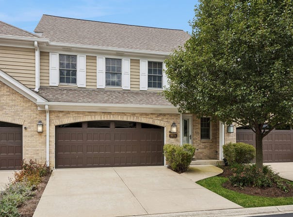 11134 Indian Woods Drive, Indian Head Park, IL 60525