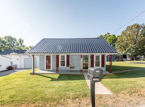 152 Calvert Street, Stamping Ground, KY 40379