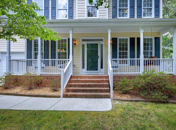 102 Whitlock Lane, Cary, NC 27513