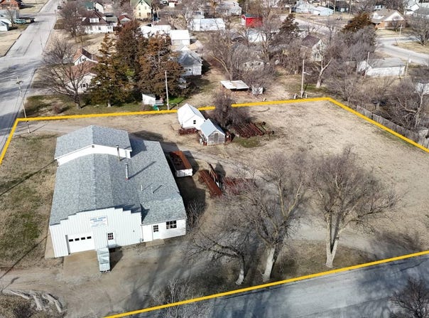 2216 AVE B, Wilson, KS 67490