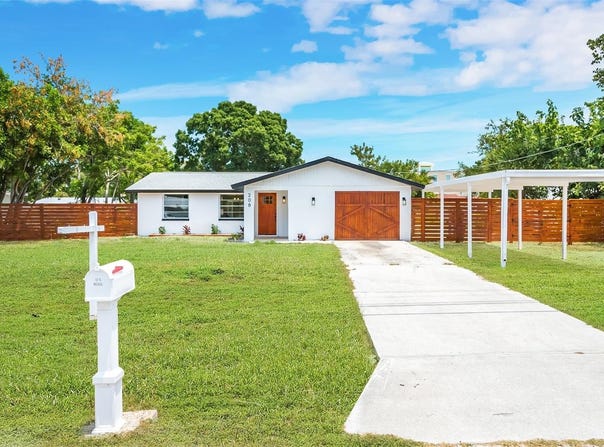 208 PALMETTO ROAD W, NOKOMIS, FL 34275