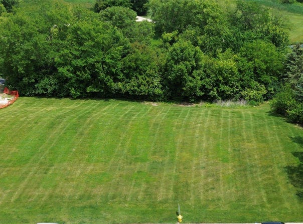 1720 Burr Oaks Drive, West Des Moines, IA 50266