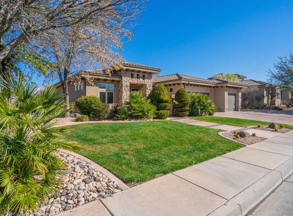 2499 Eastlake DR, St George, UT 84790
