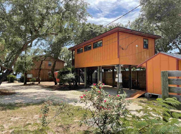 5231 Soundside Dr, Gulf Breeze, FL 32563