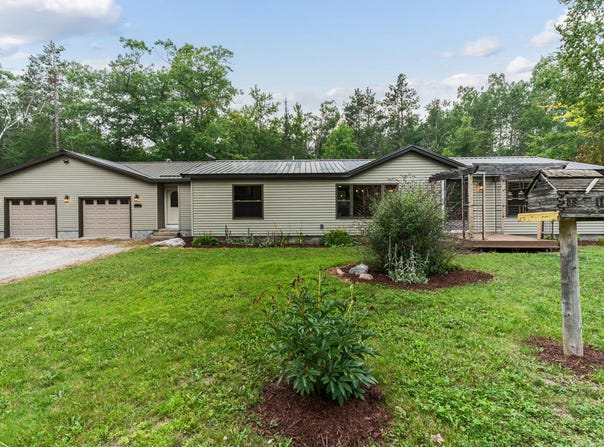 7322 E Grand Lake Road, Presque Isle, MI 49777