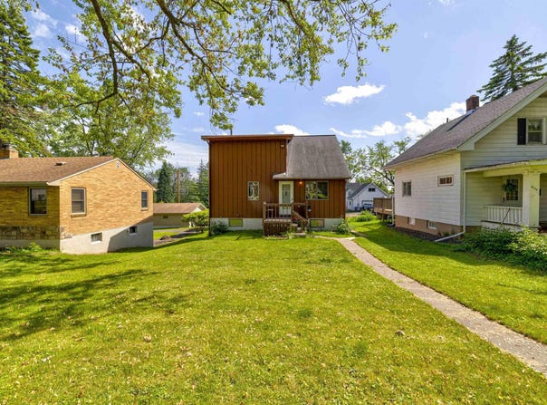 4128 Gladstone St, Duluth, MN 55804