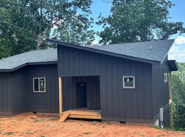 377 Jakes Landing Way, Ellijay, GA 30540