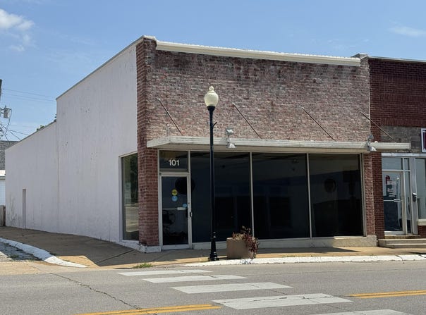 101 E Main Street, Willow Springs, MO 65793