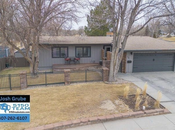 39 Valley Drive, Casper, WY 82604