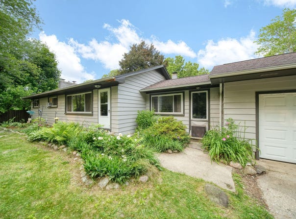 16867 Waterloo Road, Chelsea, MI 48118