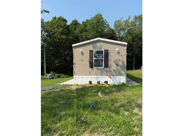 10601 Hulser Road, Utica, NY 13502