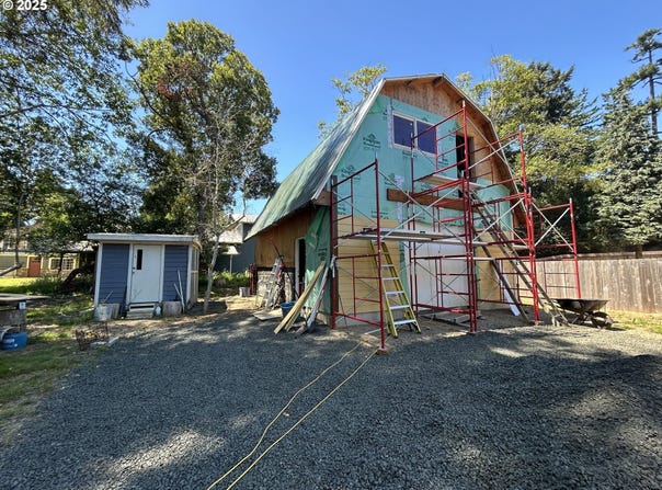 2260 Ash ST, North Bend, OR 97459