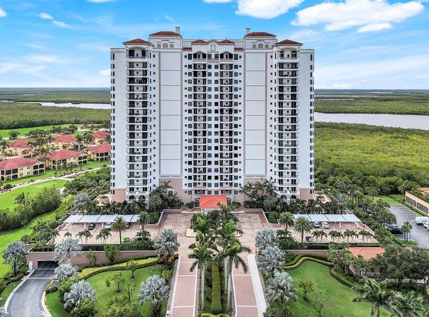 1060 BORGHESE Lane unit: 1005, Naples, FL 34114