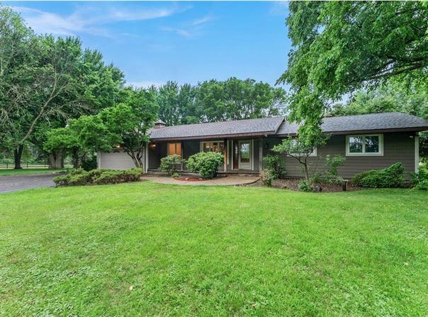 11440 Saint Croix Trail N, Stillwater Twp, MN 55082