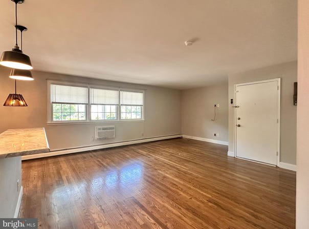 403 S MAIN STREET, DOYLESTOWN, PA 18901